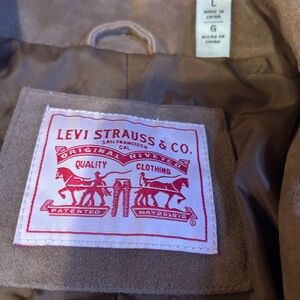 Levi Strauss & Co. Women's Classic Brown Leather Jacket